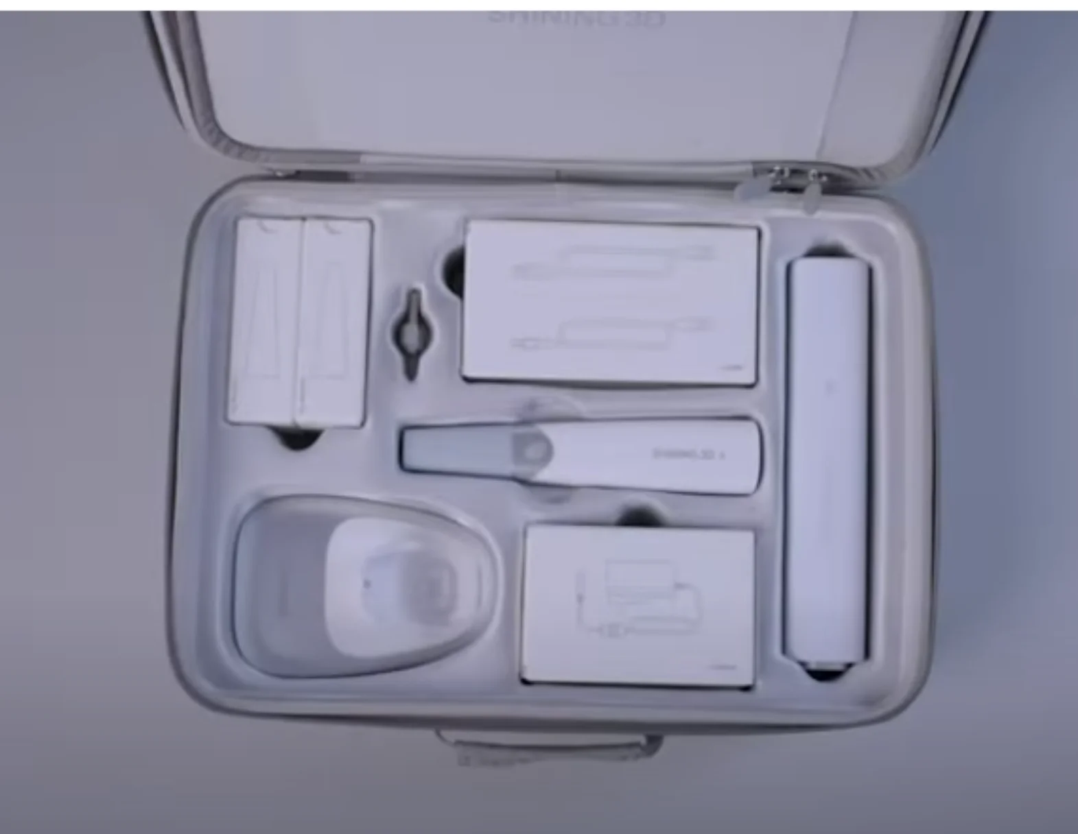 

Совершенно новый беспроводной внутриротовой 3D-сканер Shining3D Aoralscan 3 - с программным обеспечением для сканирования