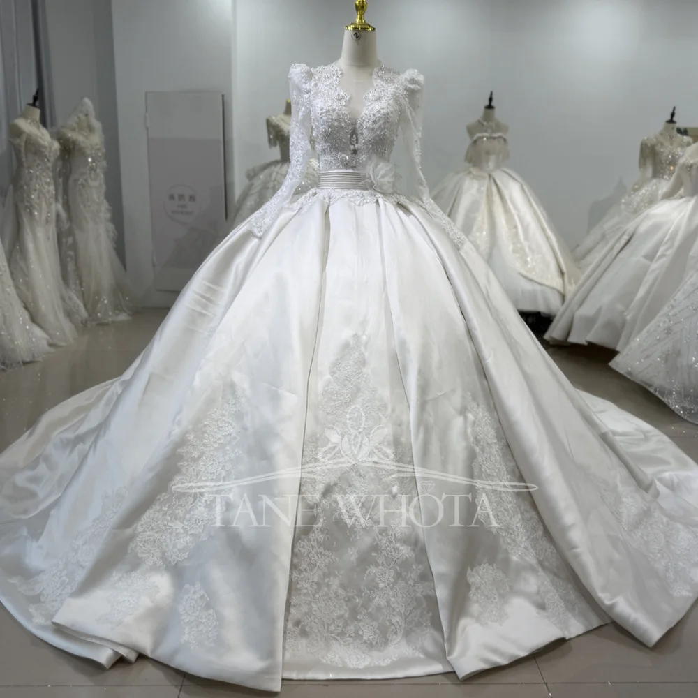 Ball Gown Long Sleeve Bridal Gown Satin Pearl Beaded Lace Deep V Collar Vestido De Casamento Noiva