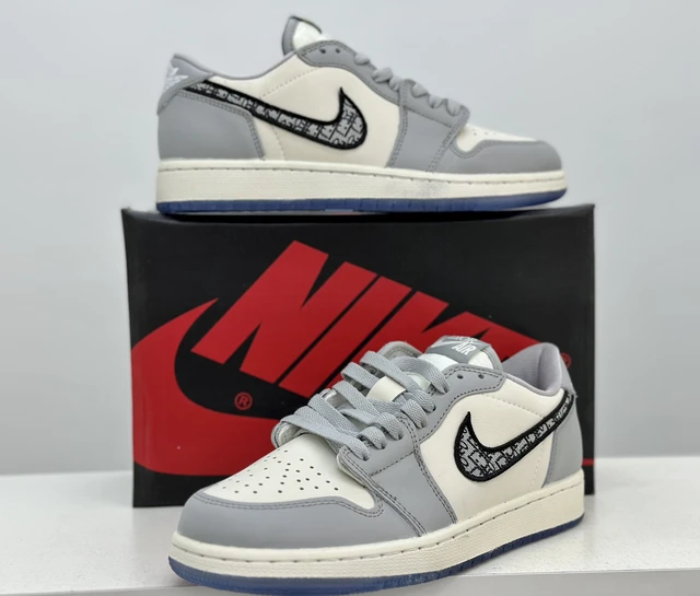 Nike Dior x Jordan Low