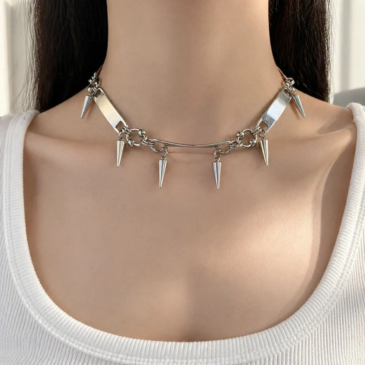 Srebrny naszyjnik choker z kol – Goth Punk Spike Choker recenzja i cena