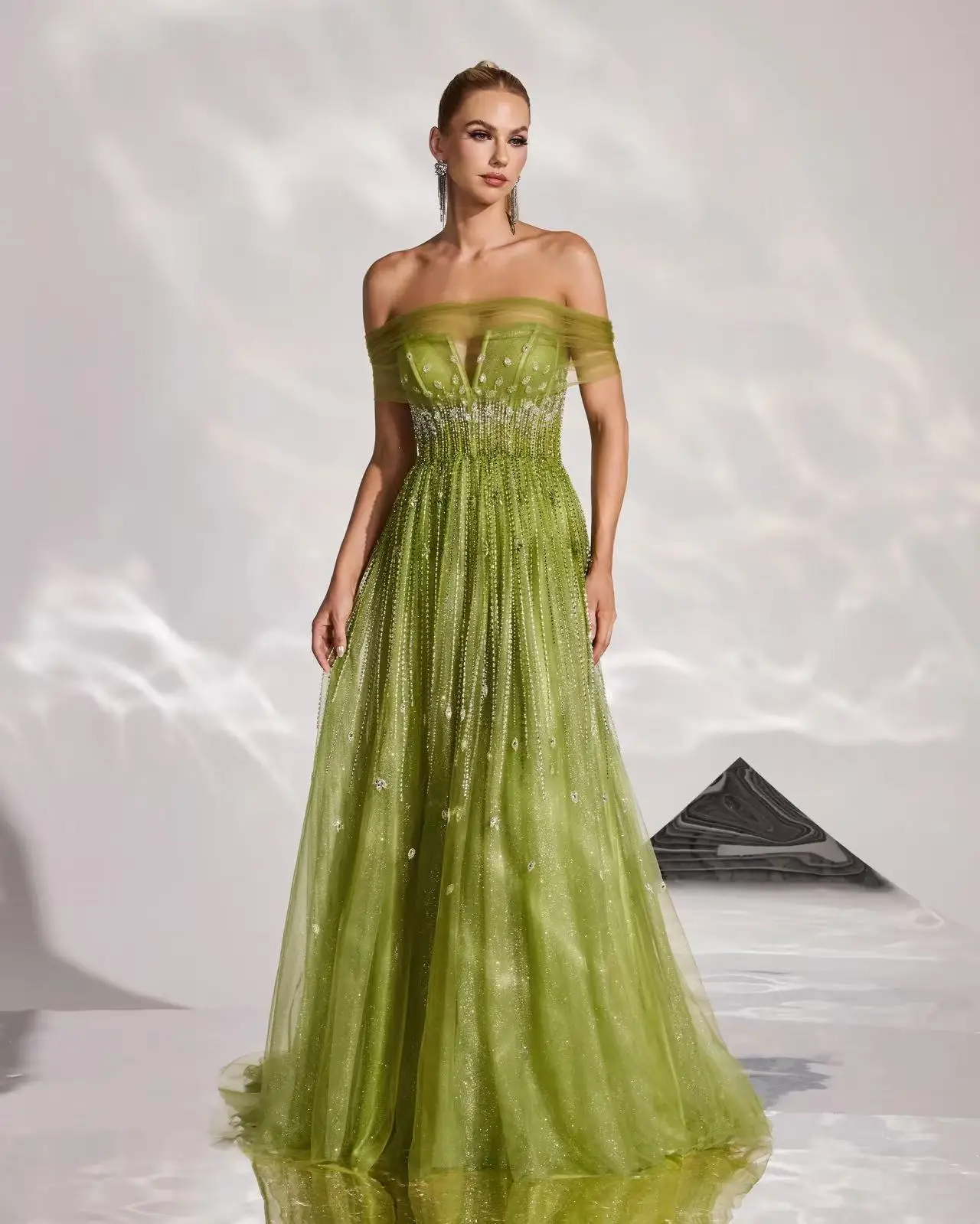 

Shalimar Zhang Green Luxury Sequined Dress Party Dresses For girls gowns with diamond Handmade Spaghetti Strap Sexy Customized