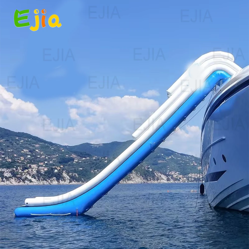 Trwała komercyjna nadmuchiwana zjeżdżalnia wodna do jachtów Sprzęt do zabawy w wodzie Dok dla łodzi Pływająca zjeżdżalnia zapewniająca maksymalną bezpieczeństwo i ekscytację
