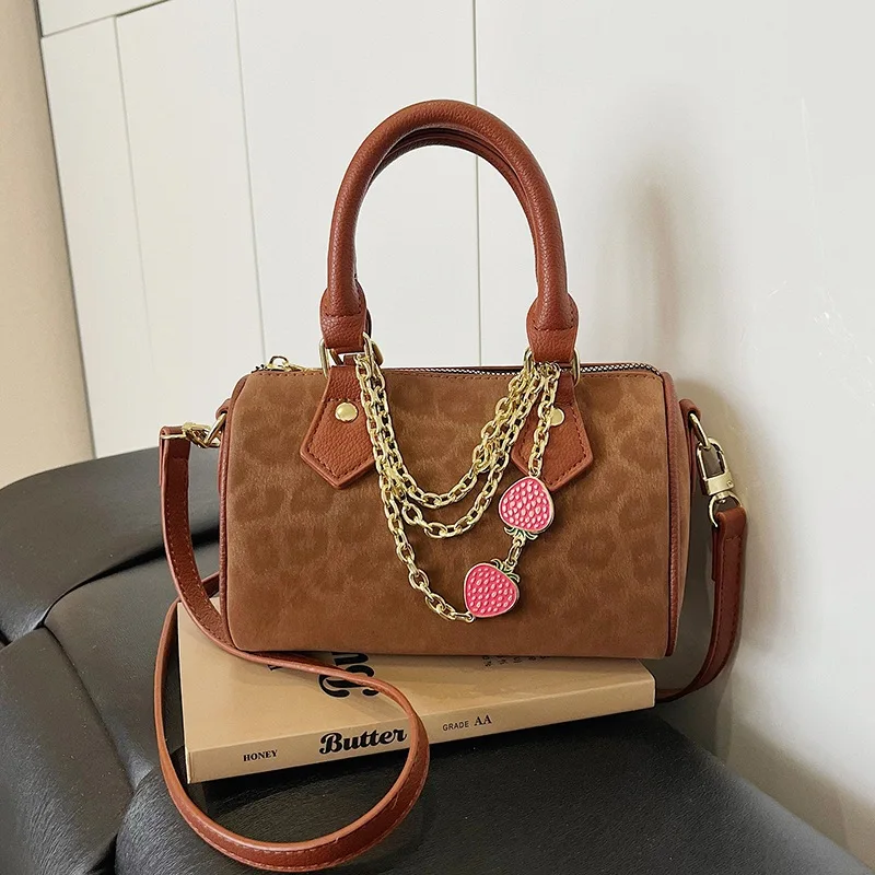 

Advanced retro leopard print hand-held Boston bag women's chain commuting crossbody pillow bag