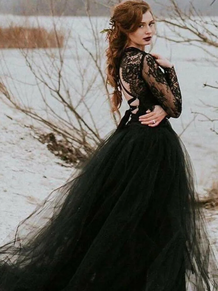 Plus Size Gothic Black Wedding Dresses Lace Long Sleeves O-neck Open Backless A Line  Bridal Gowns with Slit Vestido De Noiva