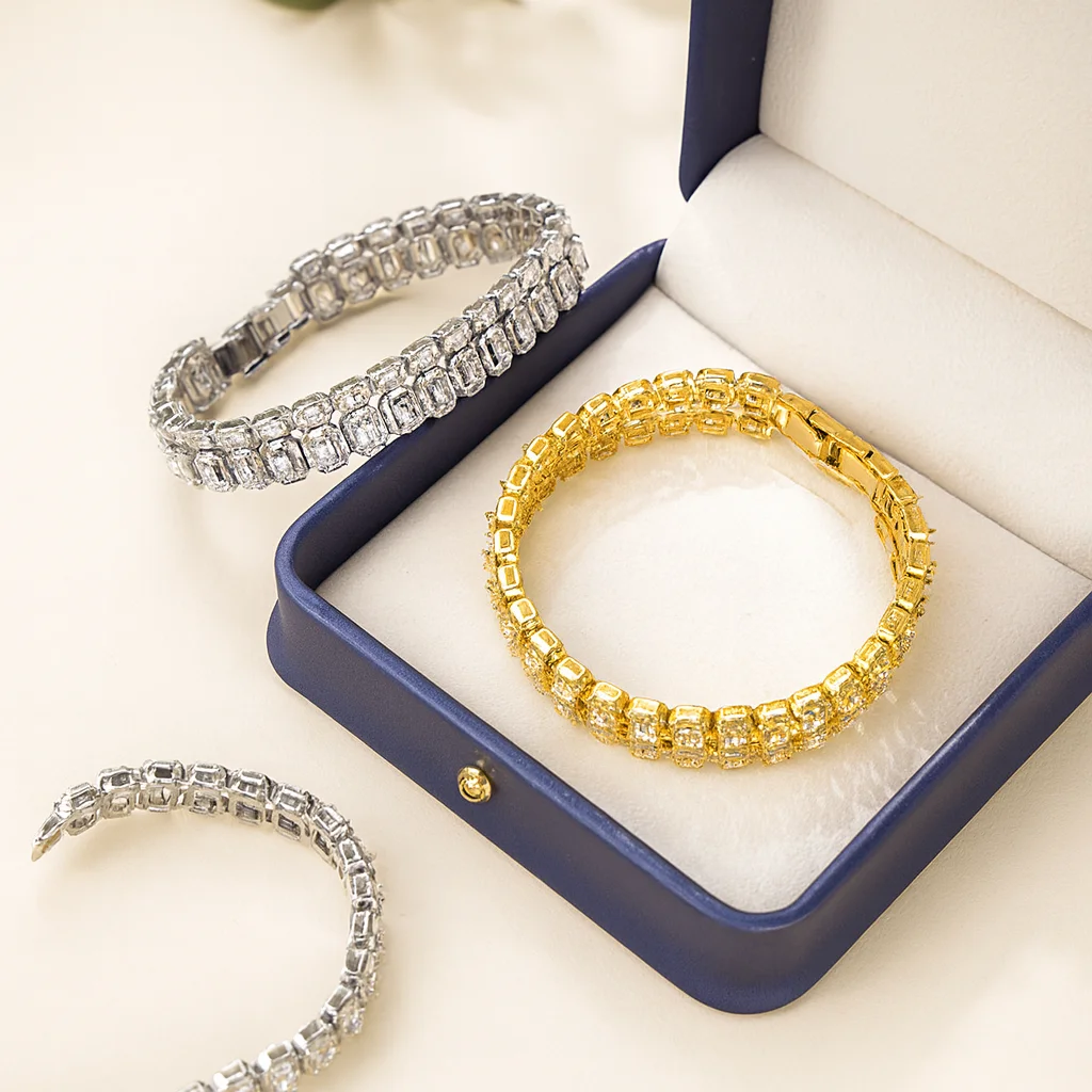 

Gold & Silver Cuban Link Chain Bracelet