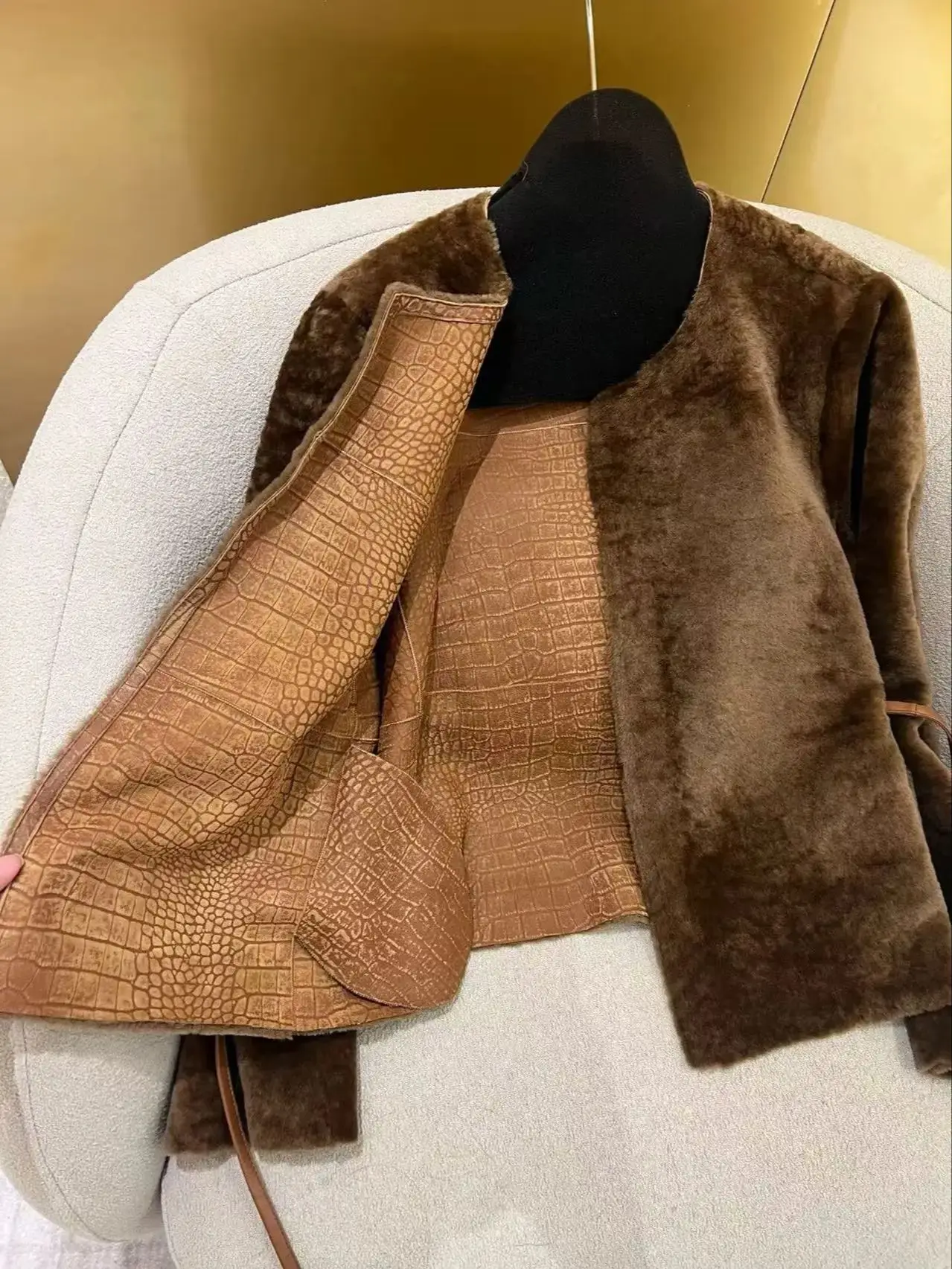 Women's winter solid color round neck Spanish imported lamb coat