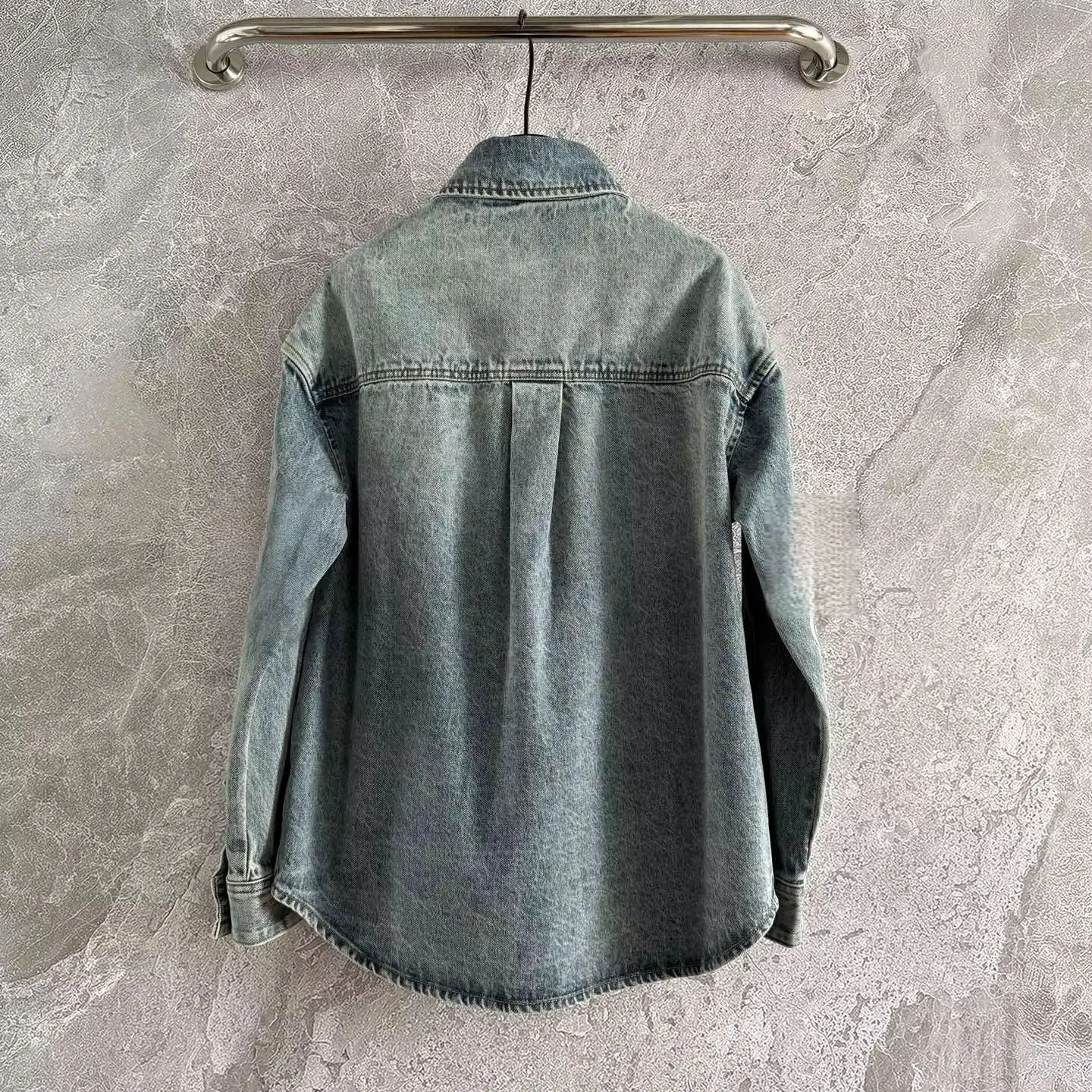 

2025 Autumn and Winter New Laser Cut Denim Jacket Three-Dimensional Flower Pattern Handmade Hole Raw Edge