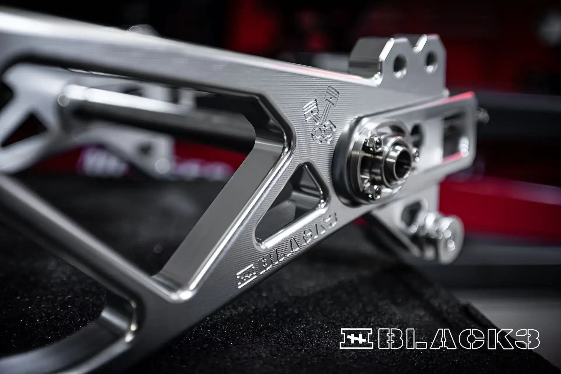 Black3 One-Piece Dual Wishbone Rear Swingarm Lightweight High Performance For Harley Touring Street Glide Road Glide Motorcycle