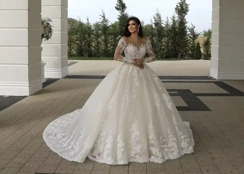Customized 2025 Illusion Neck Church Wedding Dress Long Sleeve Robe Lace Beading Bride Dress Ball Gown Women Vestidos de novia