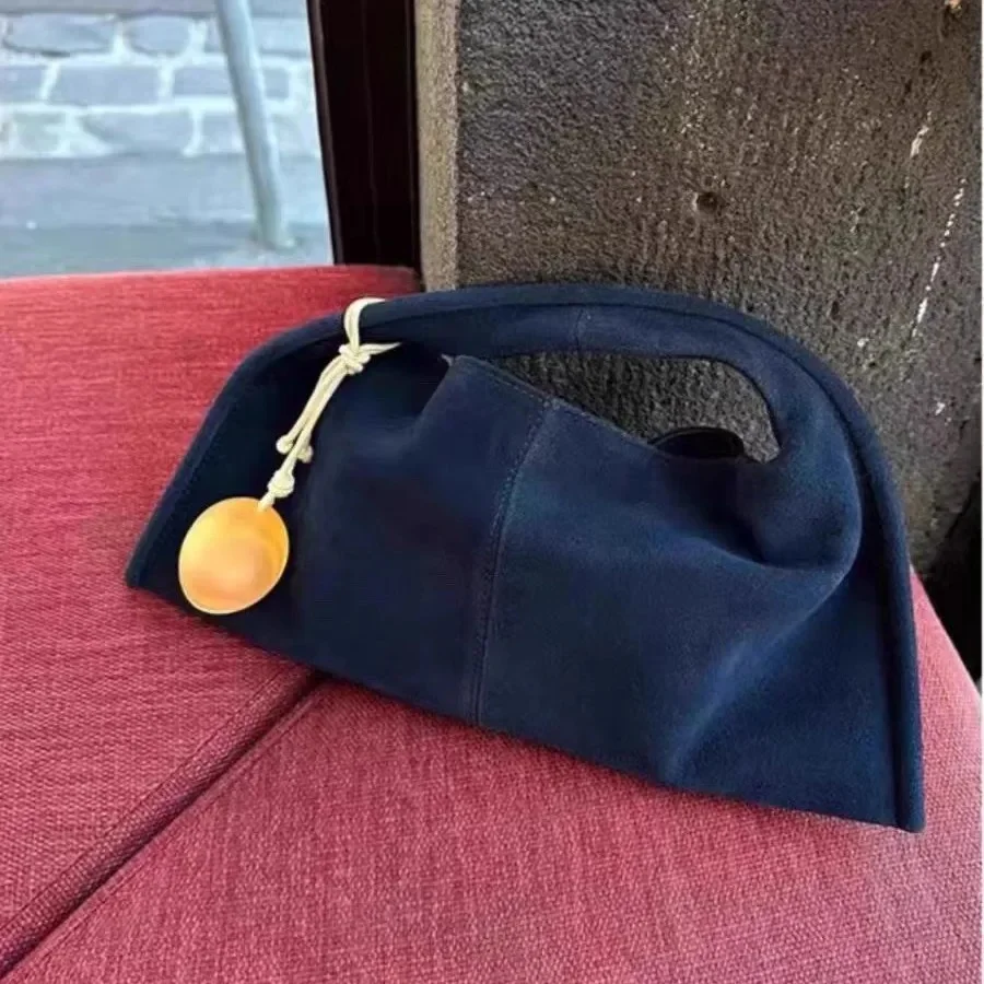 2025 moda Ruched torebki damskie Vintage torby na ramię ze sztucznego zamszu dla kobiet projektant matowa kopertówka kobieta chmura torba na kluski — zdjęcie 2