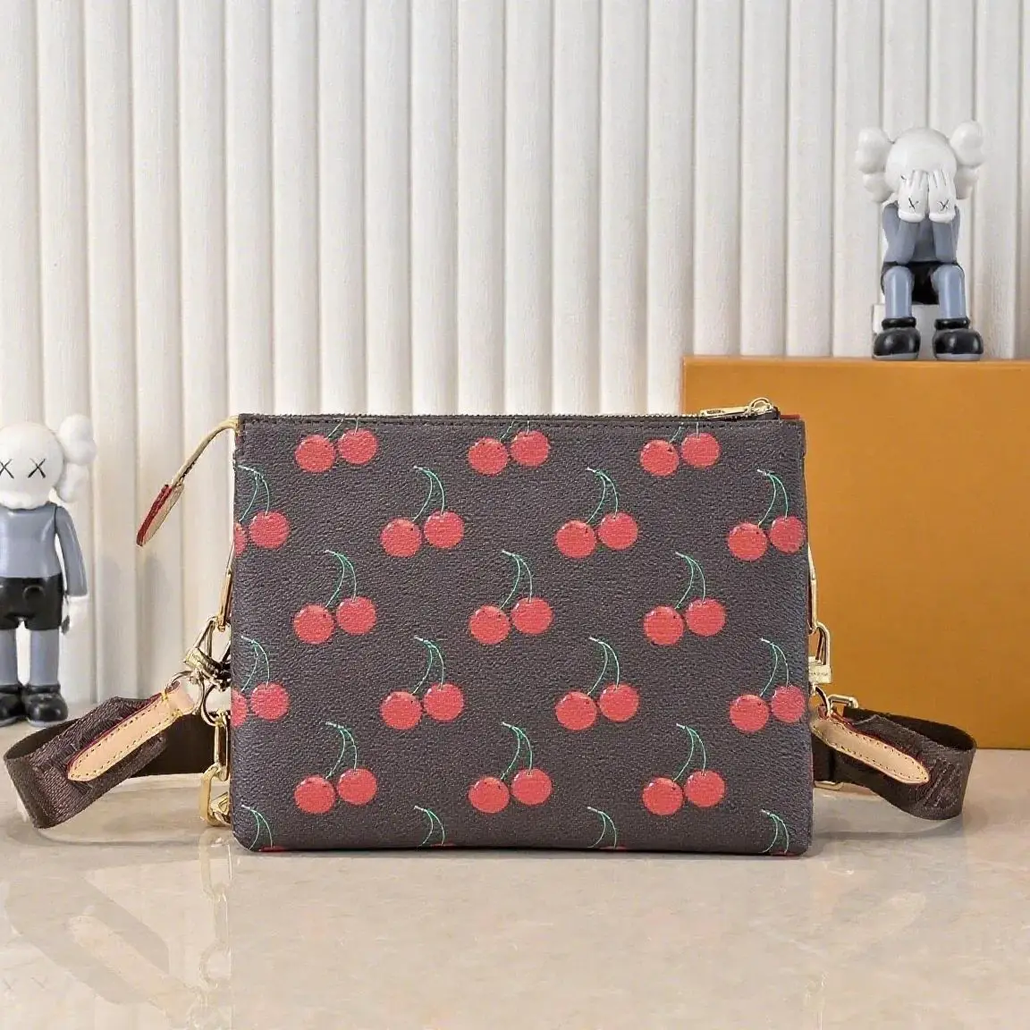 

2025 Новый изысканный дизайн, модная универсальная высококачественная модная женская сумка премиум-класса HL024