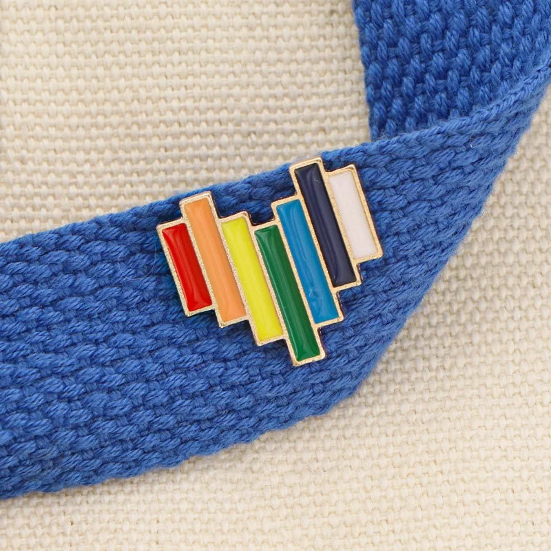 

Cute Personalized Colorful Vertical Pattern Heart Enamel Brooch Graduation Gift Badge Lapel Pin Backpack Clothing Accessories