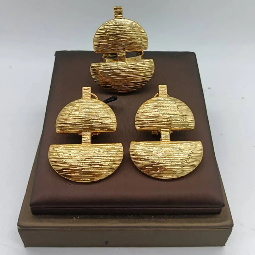 YM 18 Karat vergoldete Schmuck-Set 4