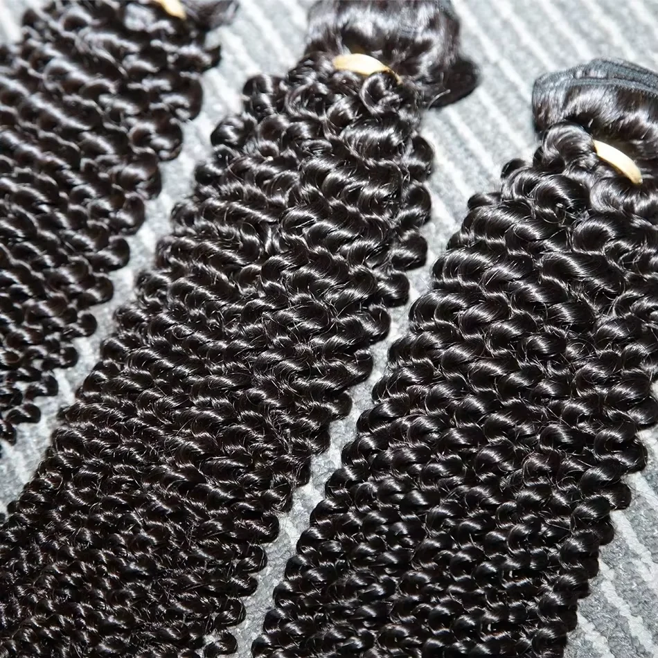 حزمة شعر مجعد صغيرة 10/35 بوصة، شعر حقيقي 100% مموج عميق، بدون مكونات كيميائية، لحمة مزدوجة غير معالجة بشري حقيقي بكر