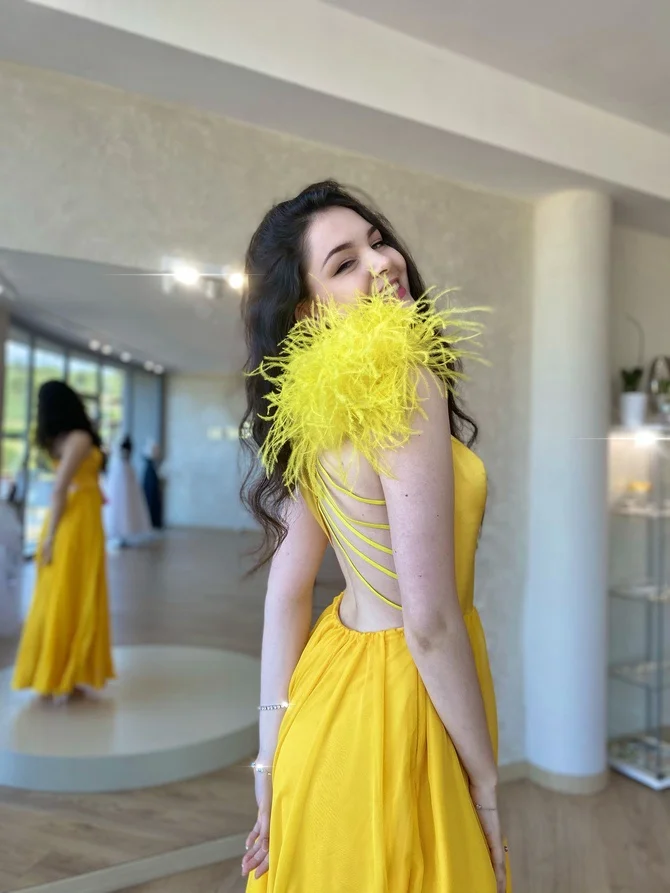 Yellow One Shoulder Prom Dresses Feather High Slit A Line Evening Dresses Open Back Strappy Formal Party Dress Customized