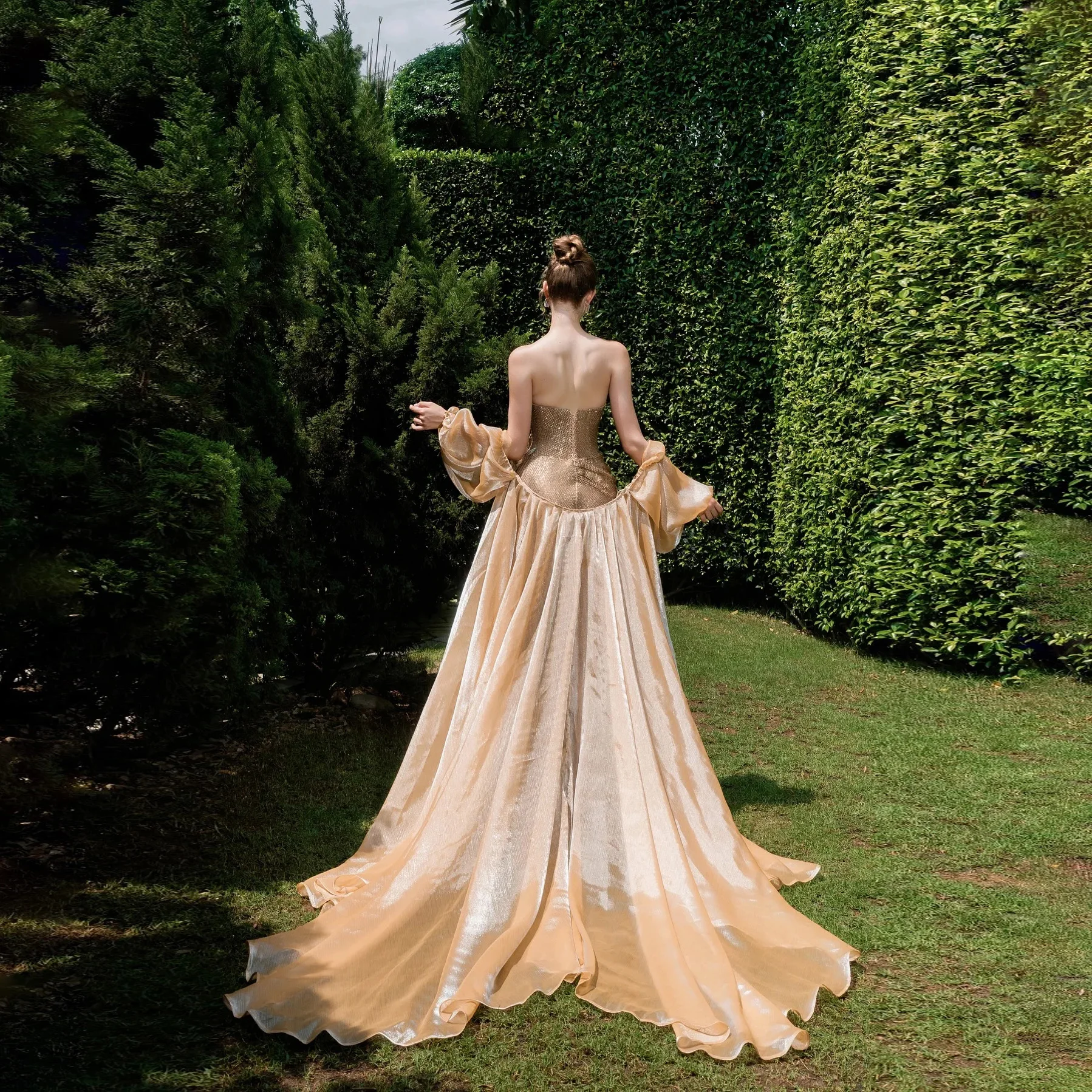 

Elegance Party Cape Cloak Off Shoulder Dubai Women Jackets Dress Long Pleated Champagne Gold Robe Organza