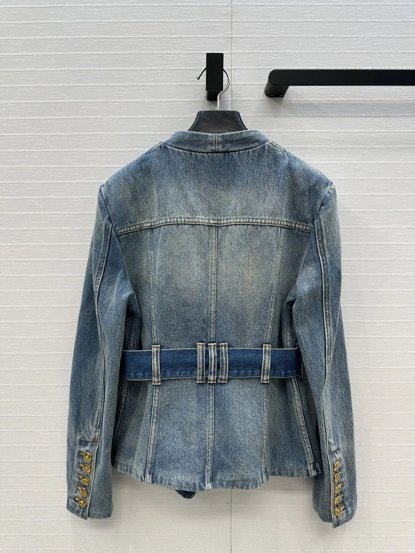

Early Autumn New Ladies V-neck Cardigan Belt Retro Wash Water Blue Denim Jacket