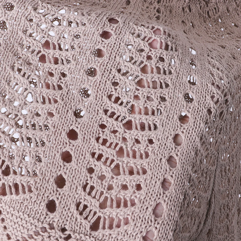 ว่ายน้ําวันหยุดชายหาดกางเกงขาสั้นผ้าถักกลวงออกสีธรรมดาสําหรับฤดูร้อน