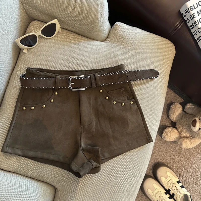 

Женские повседневные шорты Maillard с заклепками, осенние новые ретро уличные шорты для горячих девушек, эстетические широкие брюки в американском стиле 2000-х годов, шорты