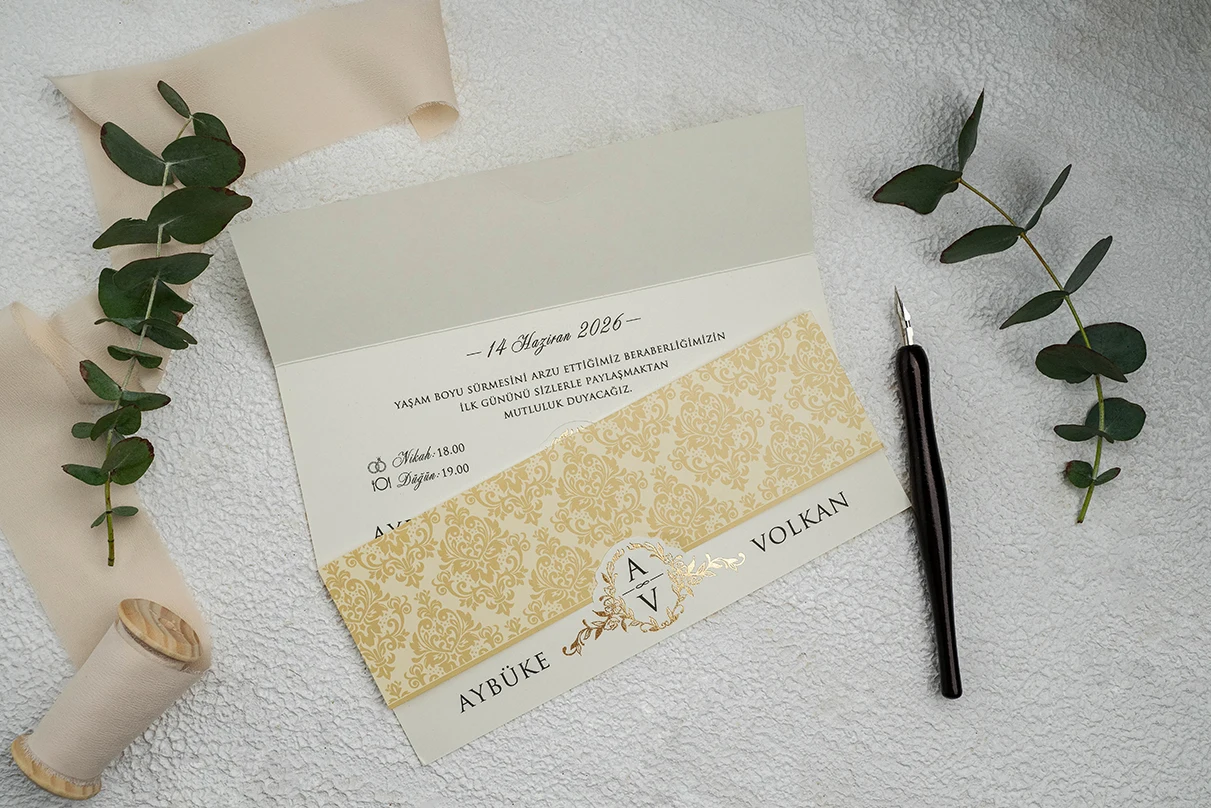 

Customized Wedding Invitation with Real Foil,Elegant Wedding Invitation with Envelope, Unique Invitations, Low Quantity Options