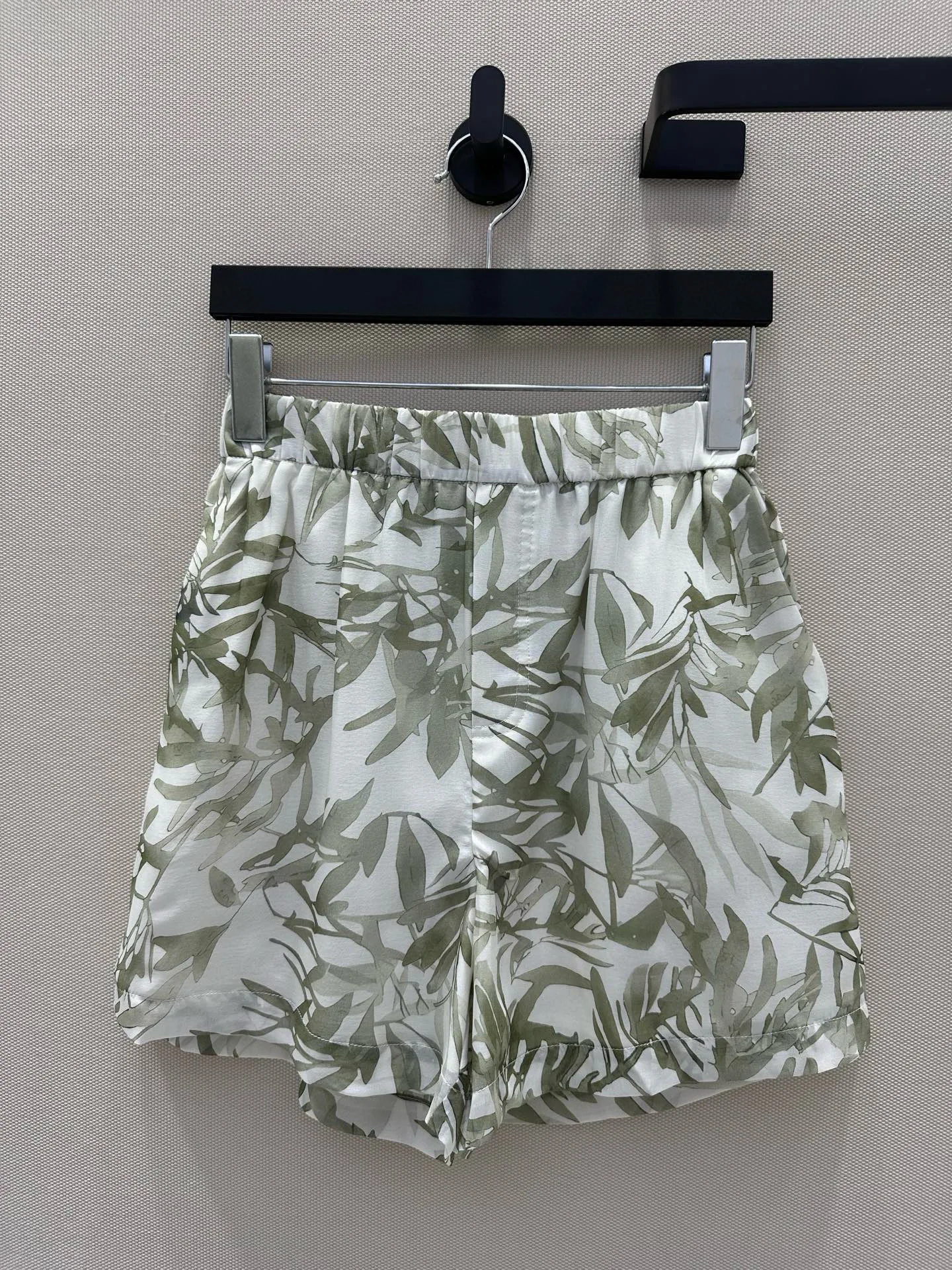 Conjunto de ropa elegante de verano 100% seda con pantalón corto para mujer