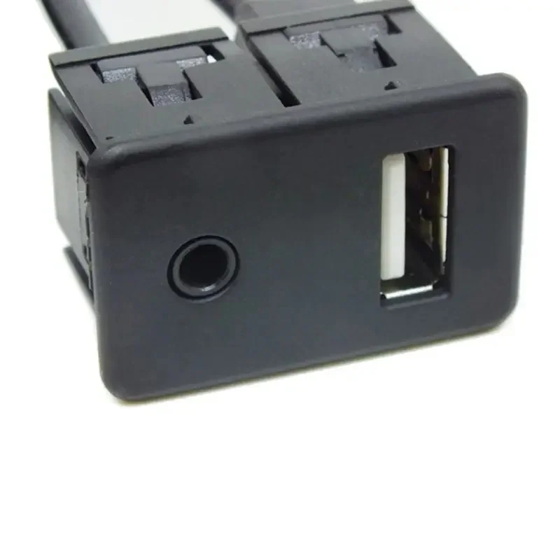 2022 nowy 1.5M do deski rozdzielczej samochodu podtynkowy Port USB Panel 3.5mm AUX przedłużacz USB Adapter — zdjęcie 2