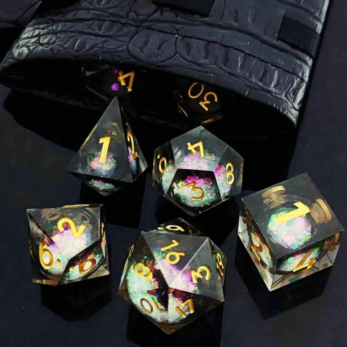 Dnd Dice Set Liquid Core Dice RPG Resin Sharp Edge Dice for Dungeons and Dragon Polyhedral D&D Dice set Role Playing Games Dice