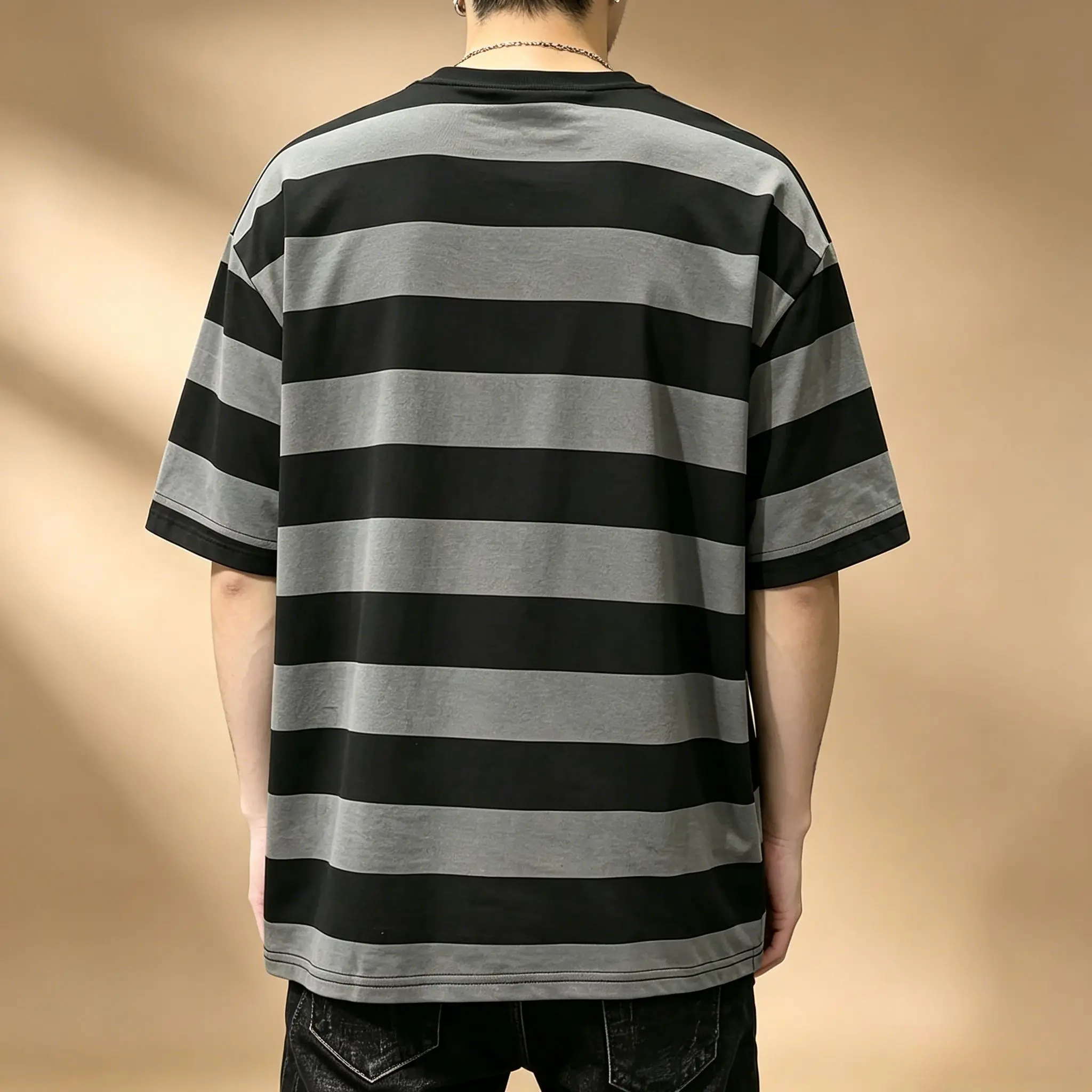 Herren-T-Shirt im Vintage-Stil mit breiten horizontalen Streifen, schwarz-grau, Kontrastfarbe, lockere Passform, weiches, lässiges, tägliches Kurzarm-T-Shirt – Detail 3