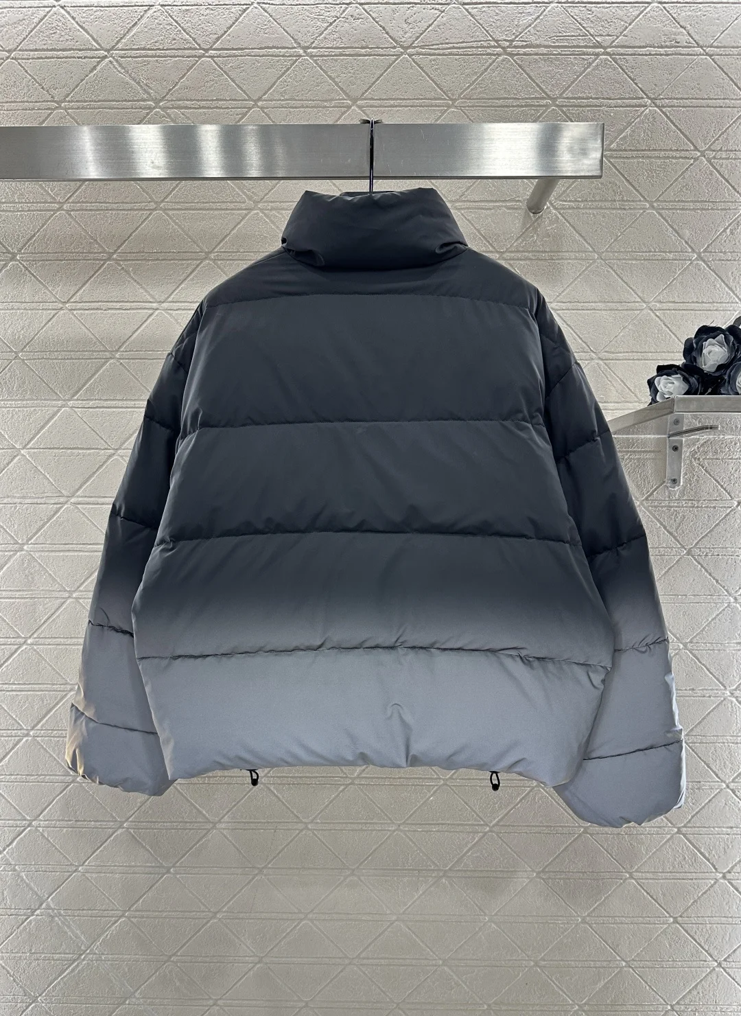 

2026 женский новый пуховик, зимняя мода, воротник-стойка, ослепительное светящееся простое цветное контрастное нейлоновое женское пальто