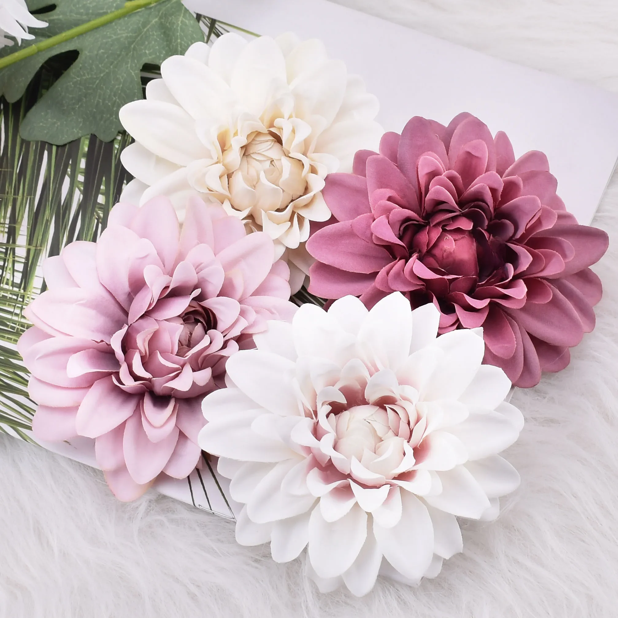 20 sztuk Dahlia sztuczny jedwab wysokiej jakości główki kwiatów do dekoracji ślubnych róża DIY wieniec Scrapbooking Craft sztuczny kwiat — zdjęcie 2