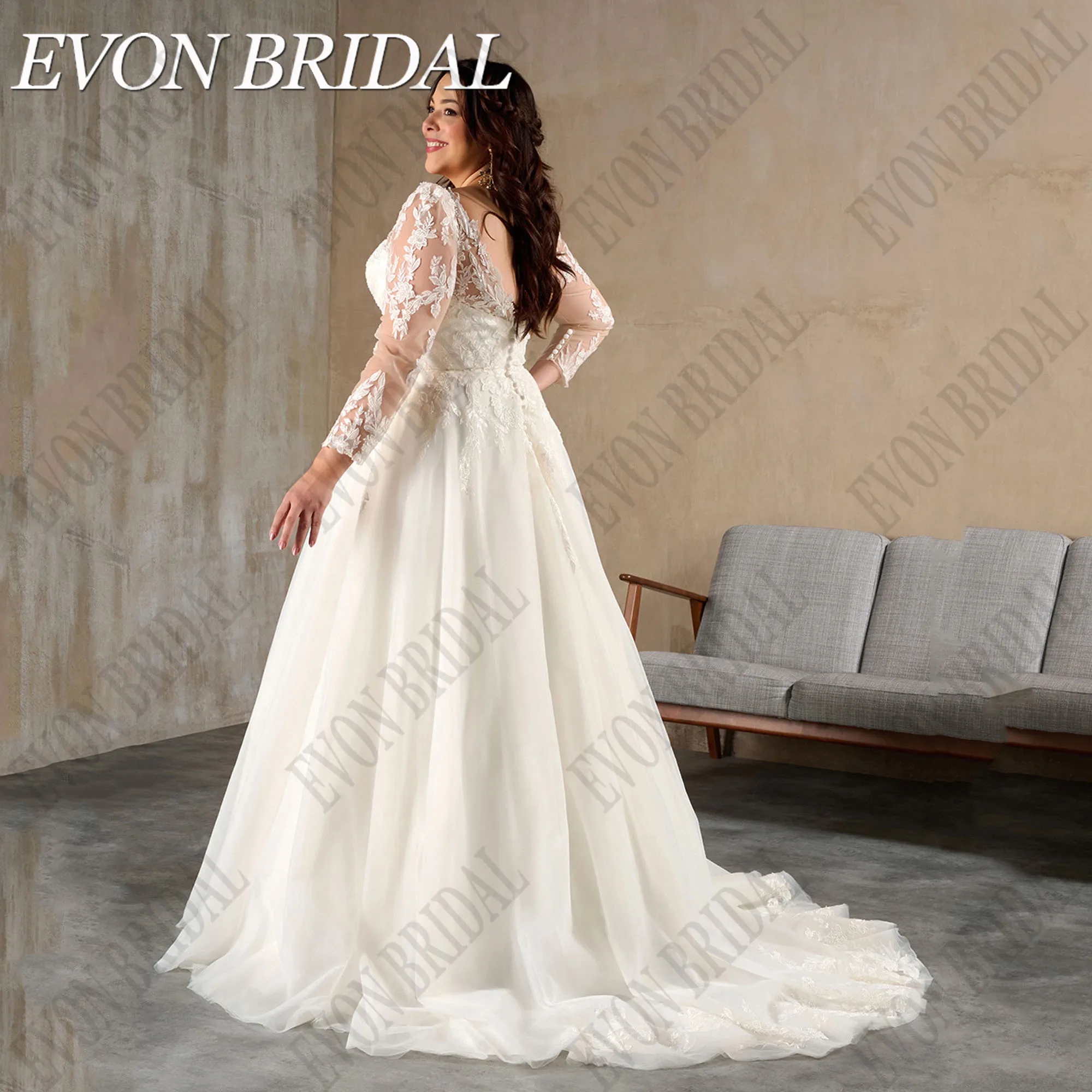 EVON BRIDAL 맞춤형 플러스 사이즈 웨딩 원피스, V넥 아플리케 A 라인 로브, Mariee 보호 레이스 신부 가운, 2025 신부 긴 소매EVON BRIDAL 맞춤 커트 사이즈 웨딩드레스 2025 신부 긴팔 V넥 패치 A자형 두루마기 Mariee Boho 레이스 신부 드레스