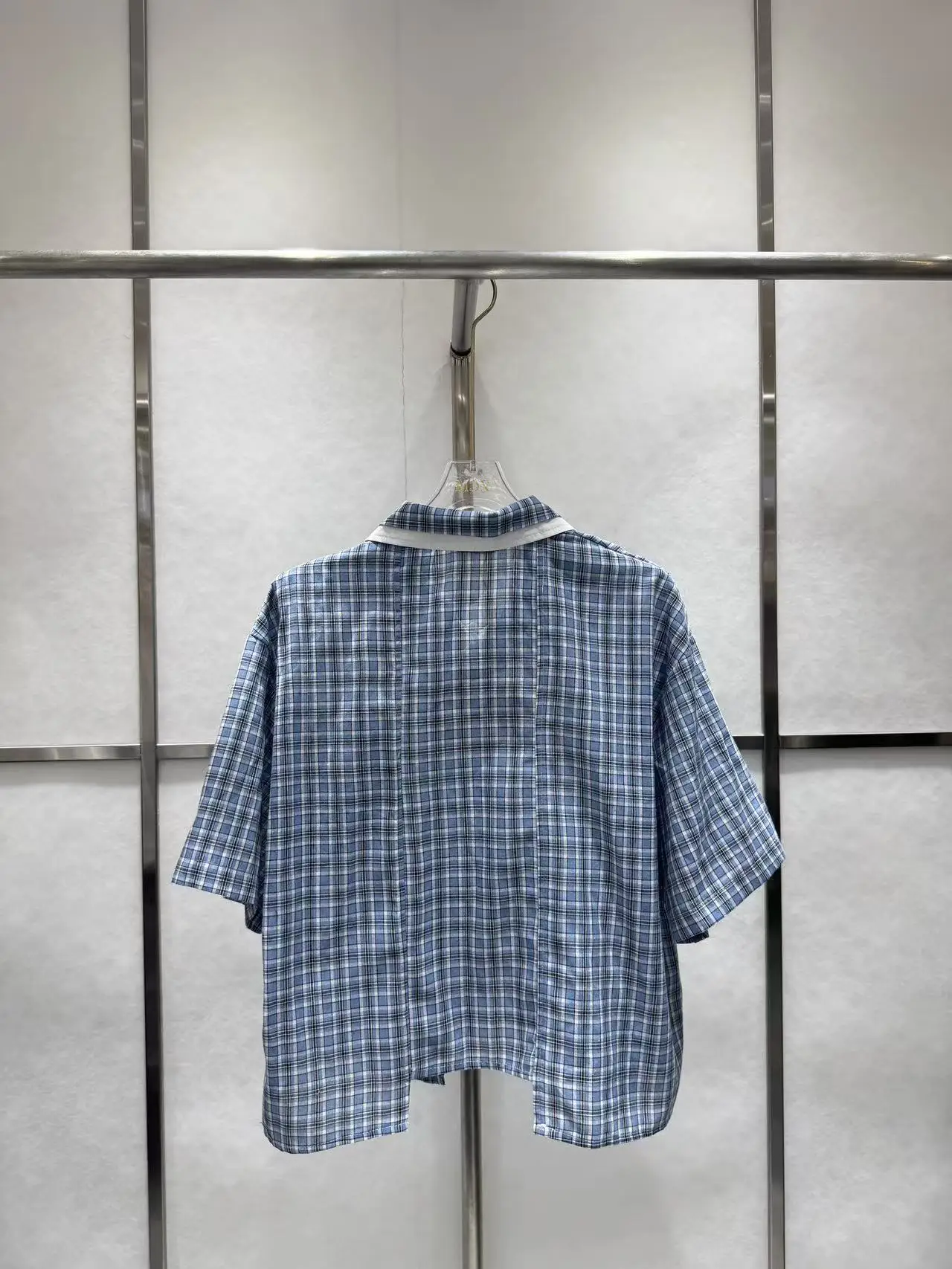 

Весенне-летняя коллекция 2026: Классическая свободная рубашка в клетку в винтажном стиле, универсальный топ для женщин