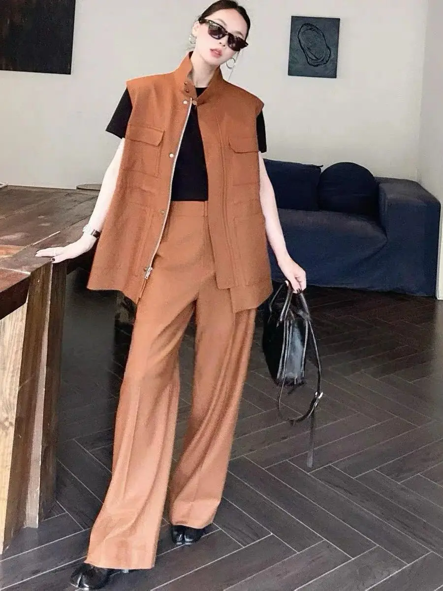 

Elegant minimal versatile women's solid color wool trouser suit