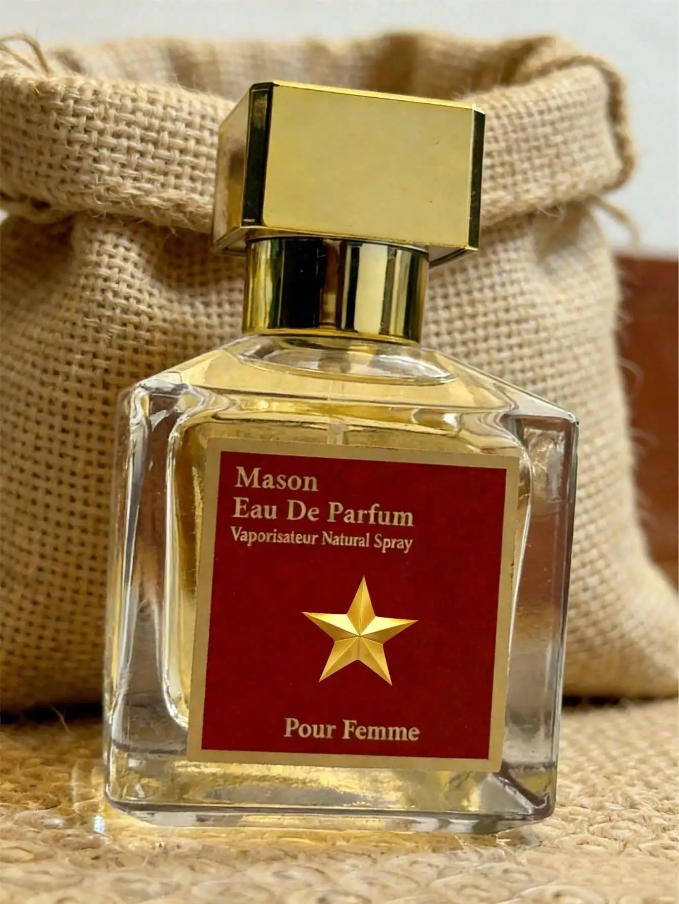 

504 Perfume 60ml, floral-fruity scent, long-lasting fragrance. Beautifully packaged in a gift box, the perfect present.