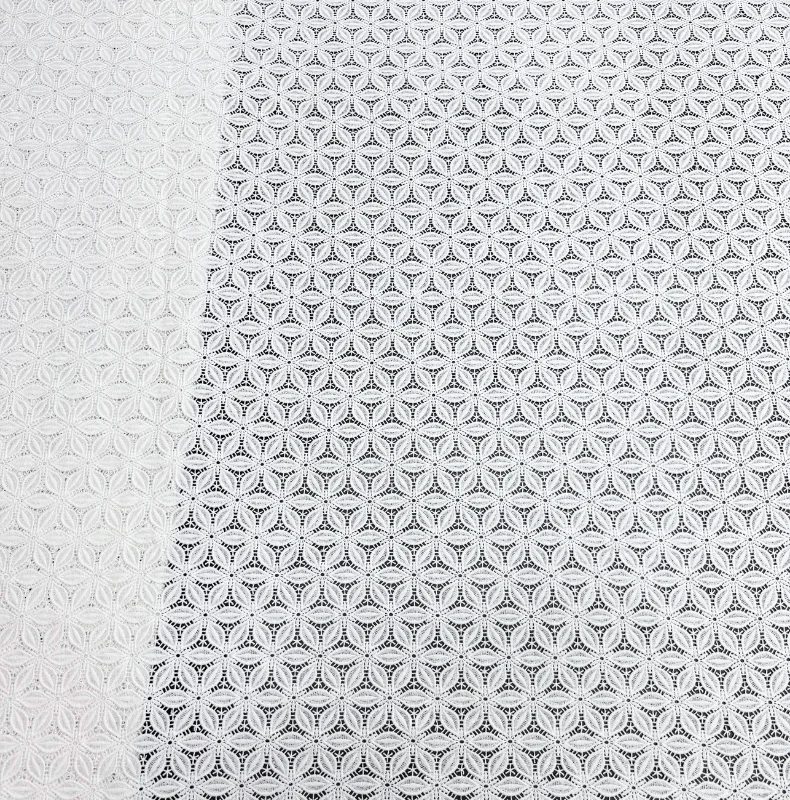 الأبيض البوليستر الحليب الحرير النسيج جوفاء الدانتيل تقليم السلس الملمس هندسية التطريز ديكور المنزل فستان DIY بها بنفسك الخياطة النسيج