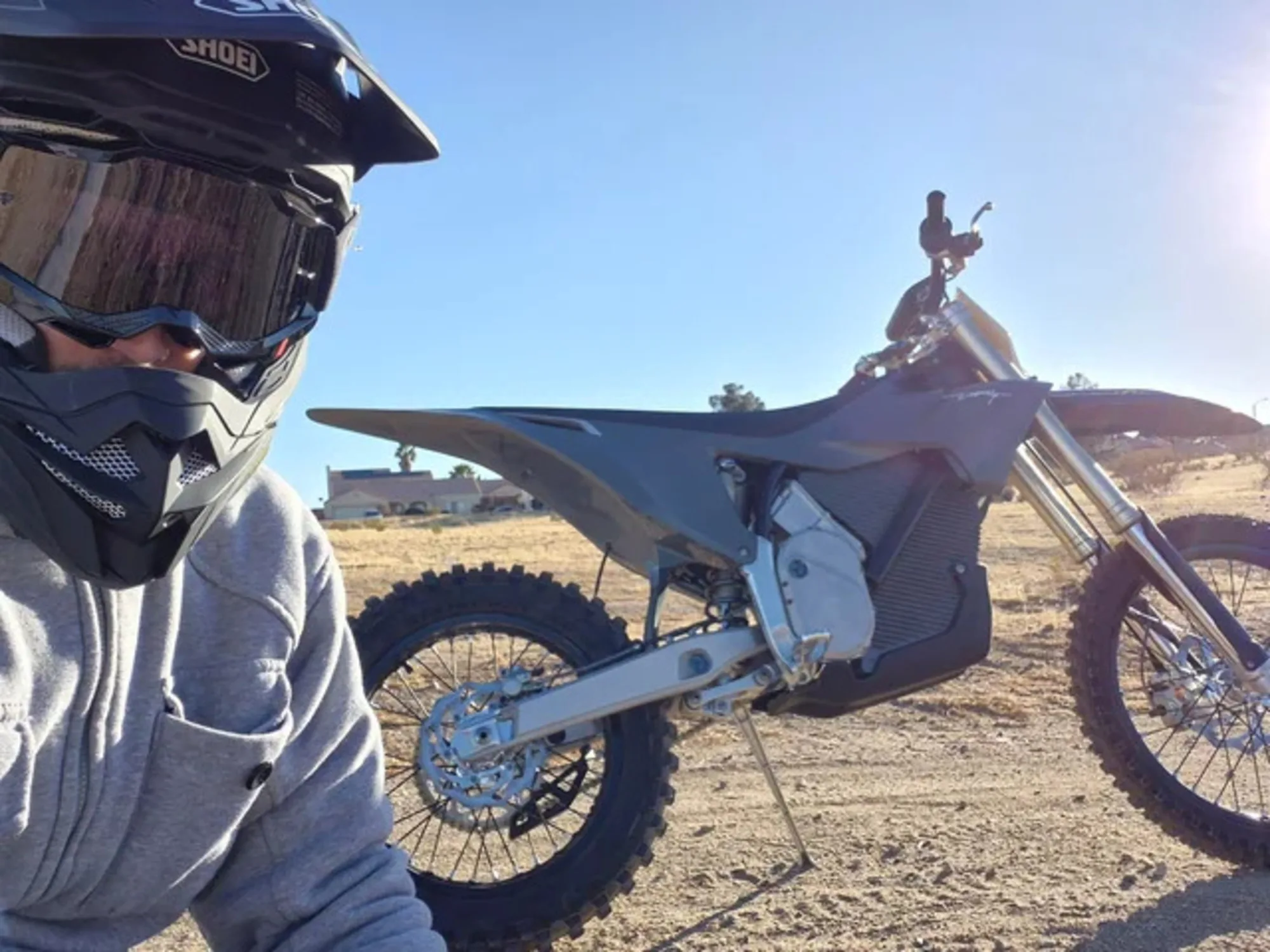 NEWLY Good Price On Stark Varg MX Street Legal Electric Motorcycle 60 80 HP