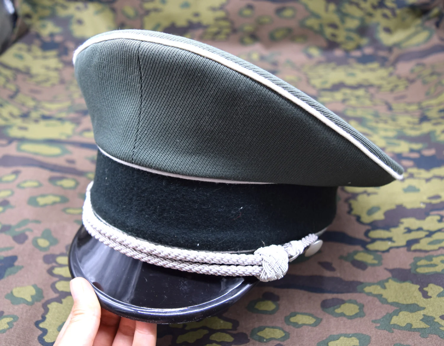 collector-grade-german-style-officer-visor-cap-with-green-band-silver-chin-cord