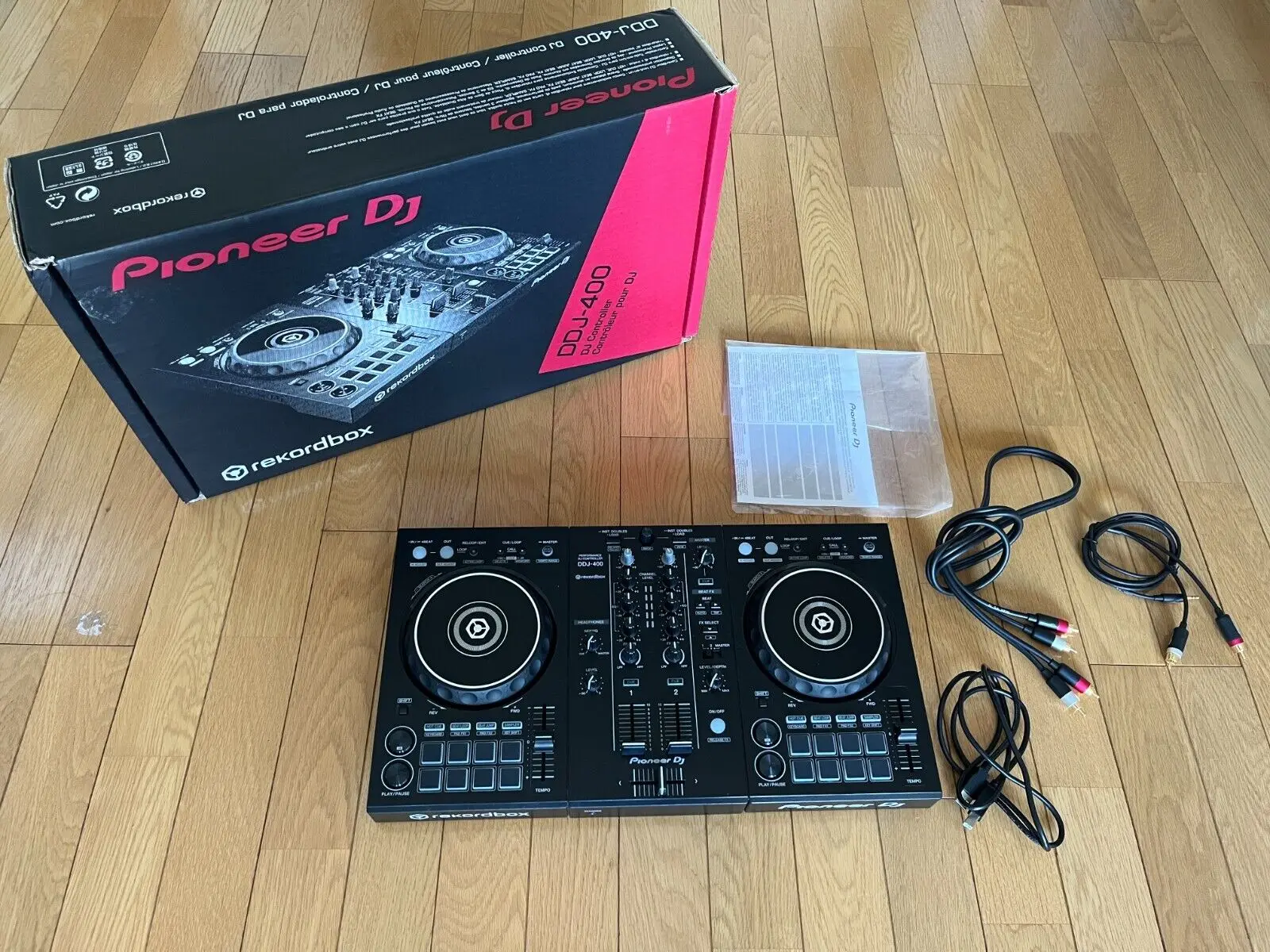 "Pioneer_DDJ_400_Portable_2_Channel_Rekordbox_DJ_Controller_Basics (1)"