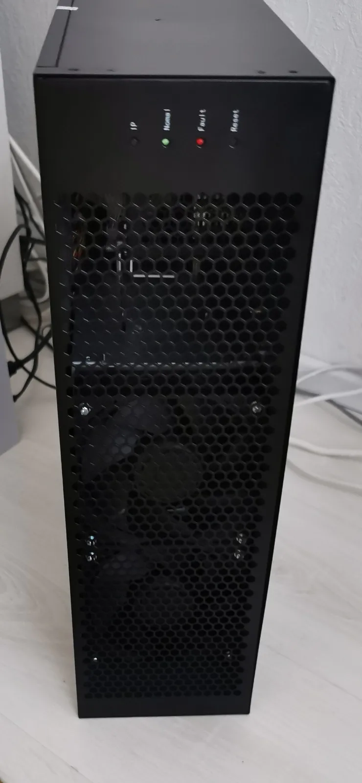 

AJ Goldshell E-AE1M - Aleo miner - Open box - Tested and 100% working