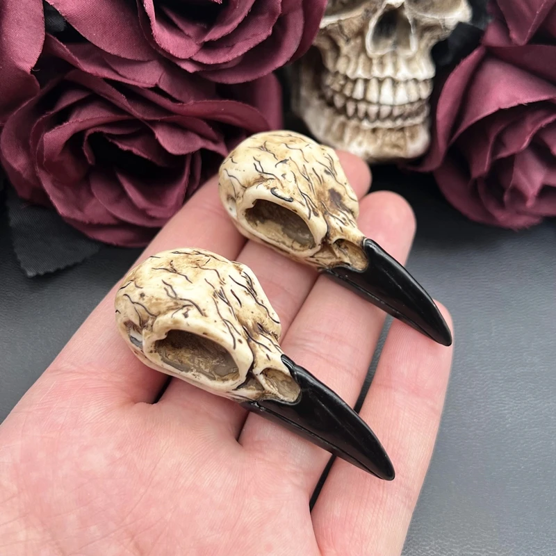 2pcs 2.6 in 3D Crow Skull Men\'s Skull Necklace Pendant Magpie Gothic Halloween Gift Bird Skull Handcrafted Jewelry Accessories