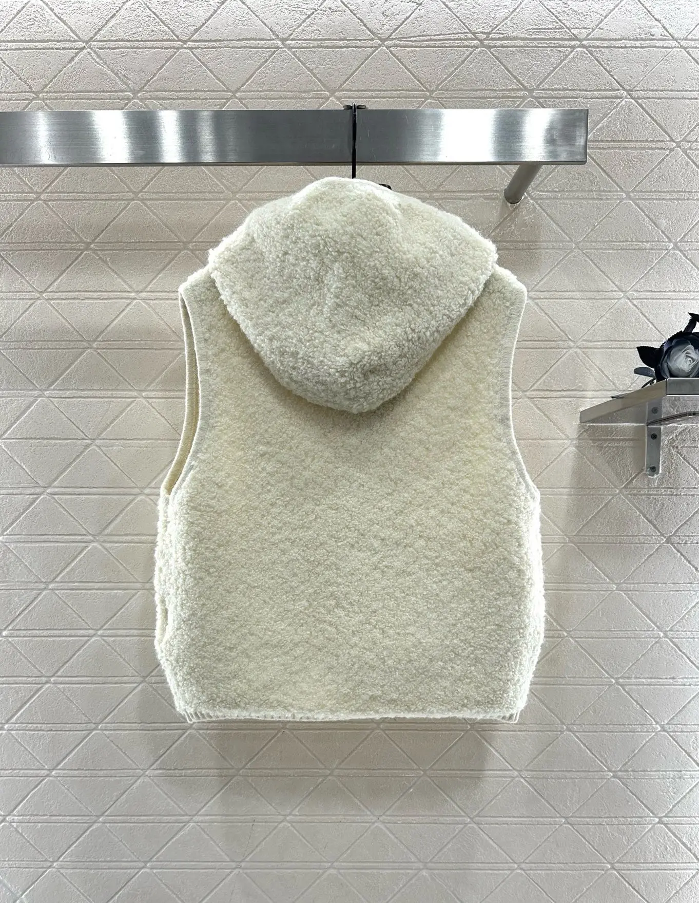 

2025 Autumn And Winter New Women Clothes Hooded Texture Soft Comfortable Warm Performance Double Zipper Knitted Vest