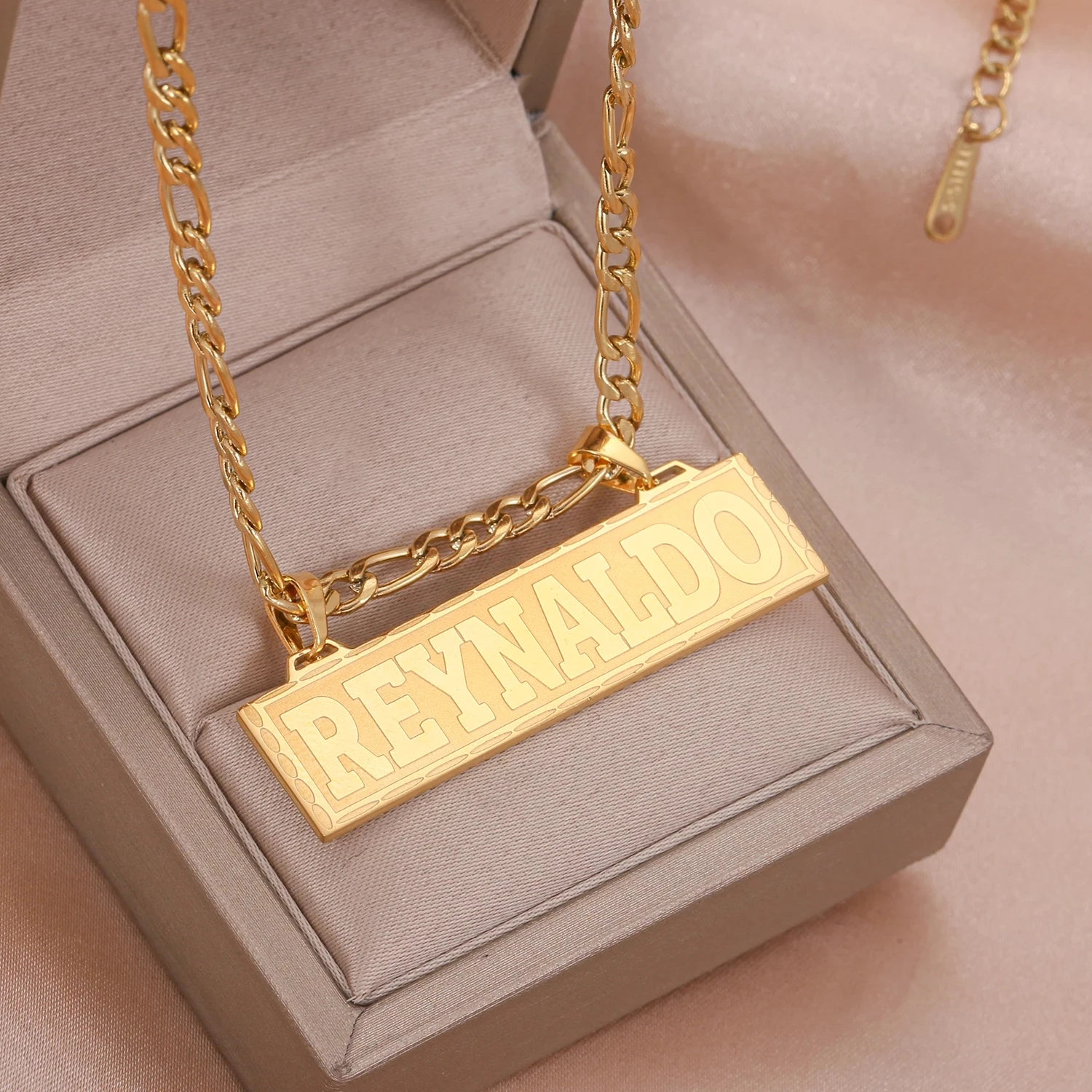 Personalized Custom Name Necklace For Women Deep Engraved Bar Pendant Horizontal Vertical Stainless steel Jewelry Gifts 2022