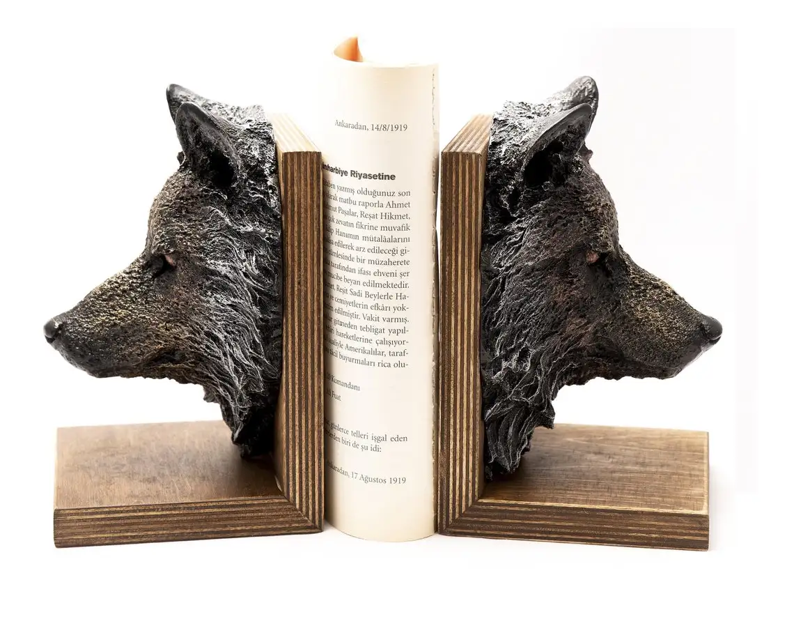 Wolf head bookends , Wolf sculpture, Book Stopper, book holder, home decor, office decor, animal sculpture, Housewarming gift, a