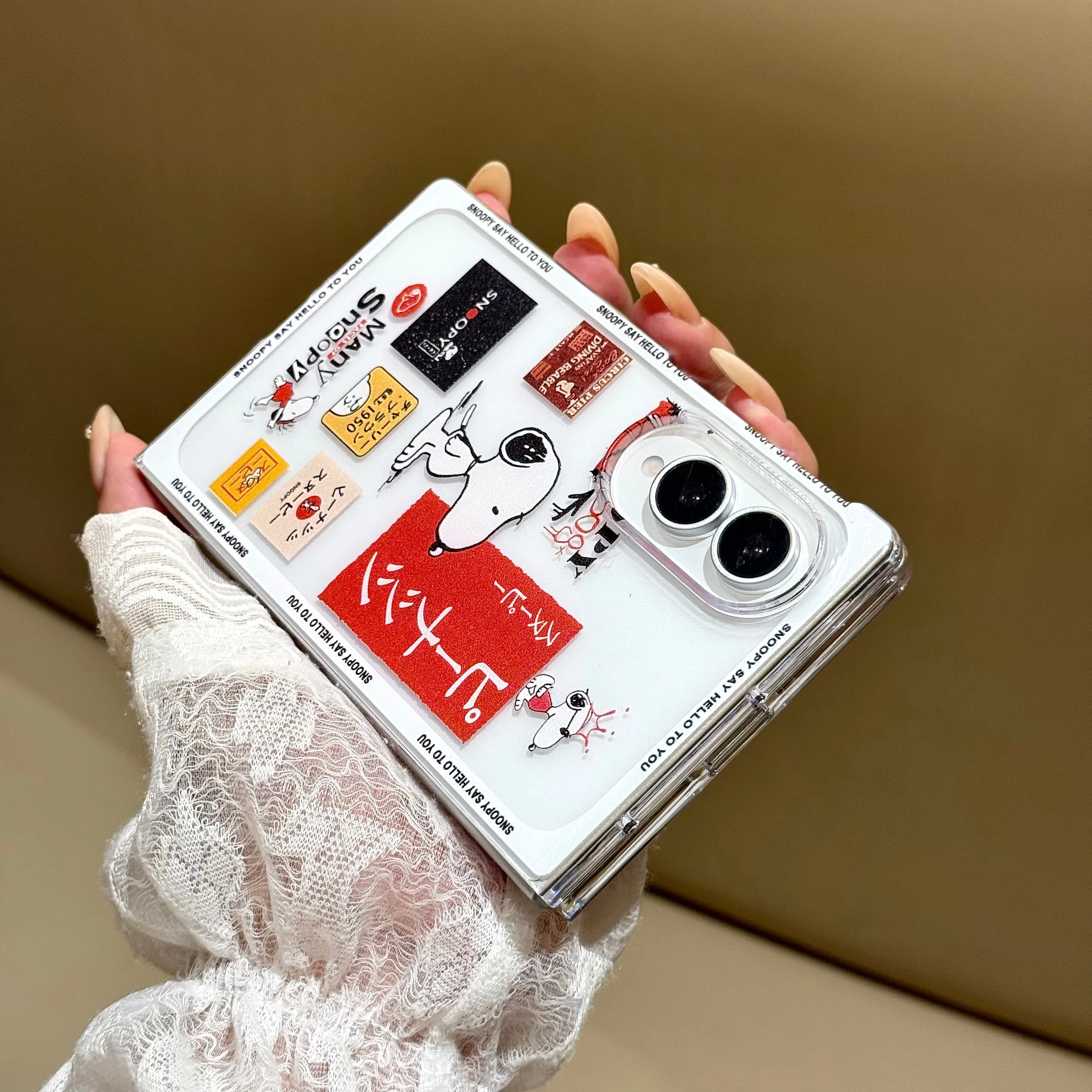 Urocze etui na telefon w stylu retro z postaciami z kreskówek, wykonane techniką IMD Laser, do Samsung Galaxy Z Fold 8, Z Fold 8 Ultra, z uroczym breloczkiem i ochroną przed upadkiem. — zdjęcie produktu 3