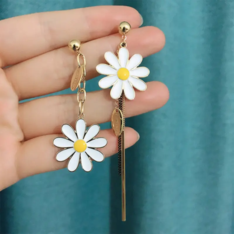 Summer New Korean Floral Daisy Flower Drop Earrings Fashion Fresh Sunflower Asymmetric Earrings Girl Ears Jewelry Brincos Gift