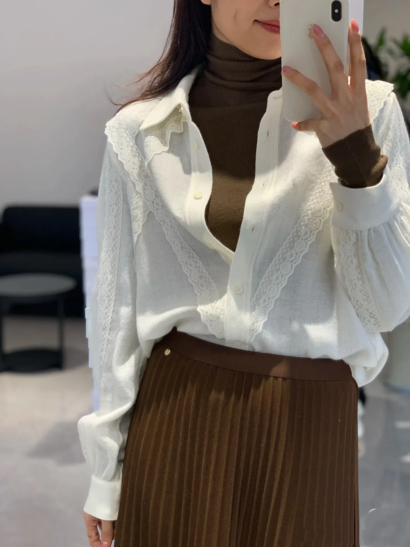 Chemise ample en lin pour femmes, exclusivement, garnie de dentelle, automne