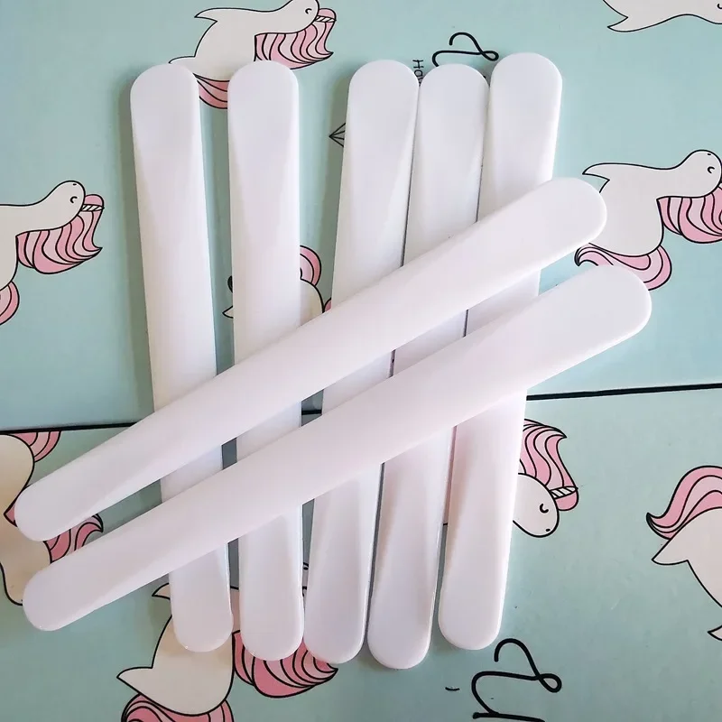 Spatule Courbée en Forme de Poulet pour Maquillage, Cuillère à Crème pour Masque, Bâton de Crème pour les Yeux, Outil de miles pour le Visage, 10 Pièces