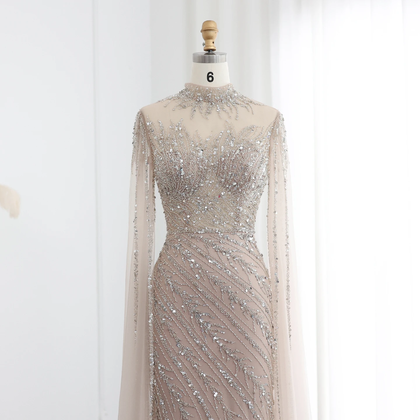 Sharon Said Luxuriöse Schwarze Nude Meerjungfrauen-Abendkleider mit Cape-Ärmeln, Hochgeschlossenem Kragen, Dubai Hochzeits-Party-Formelle Kleider SS162 Maßanfertigung – Detail 7
