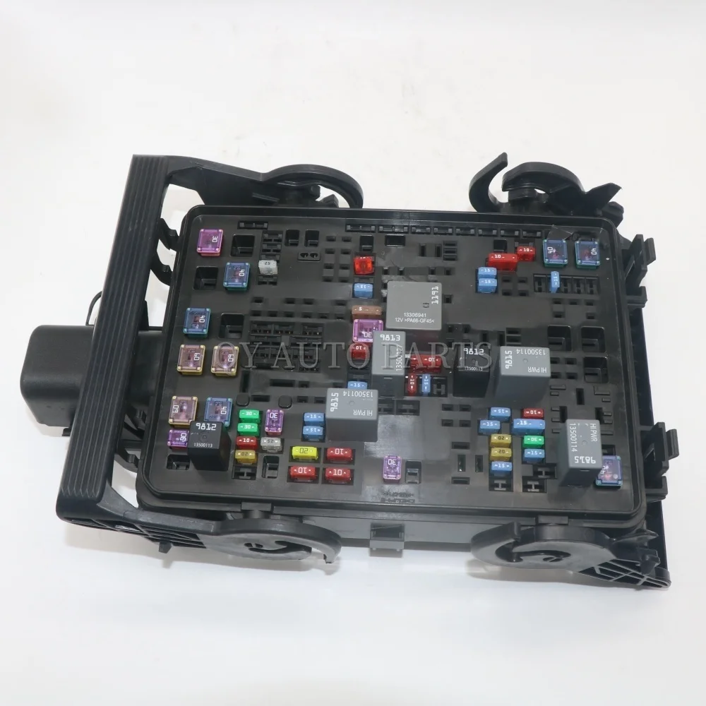 

23387800 84075773 23143469 Pickup Engine Fuse Box for Chevy Silverado 1500 2500 3500 6.0L 2014-2017