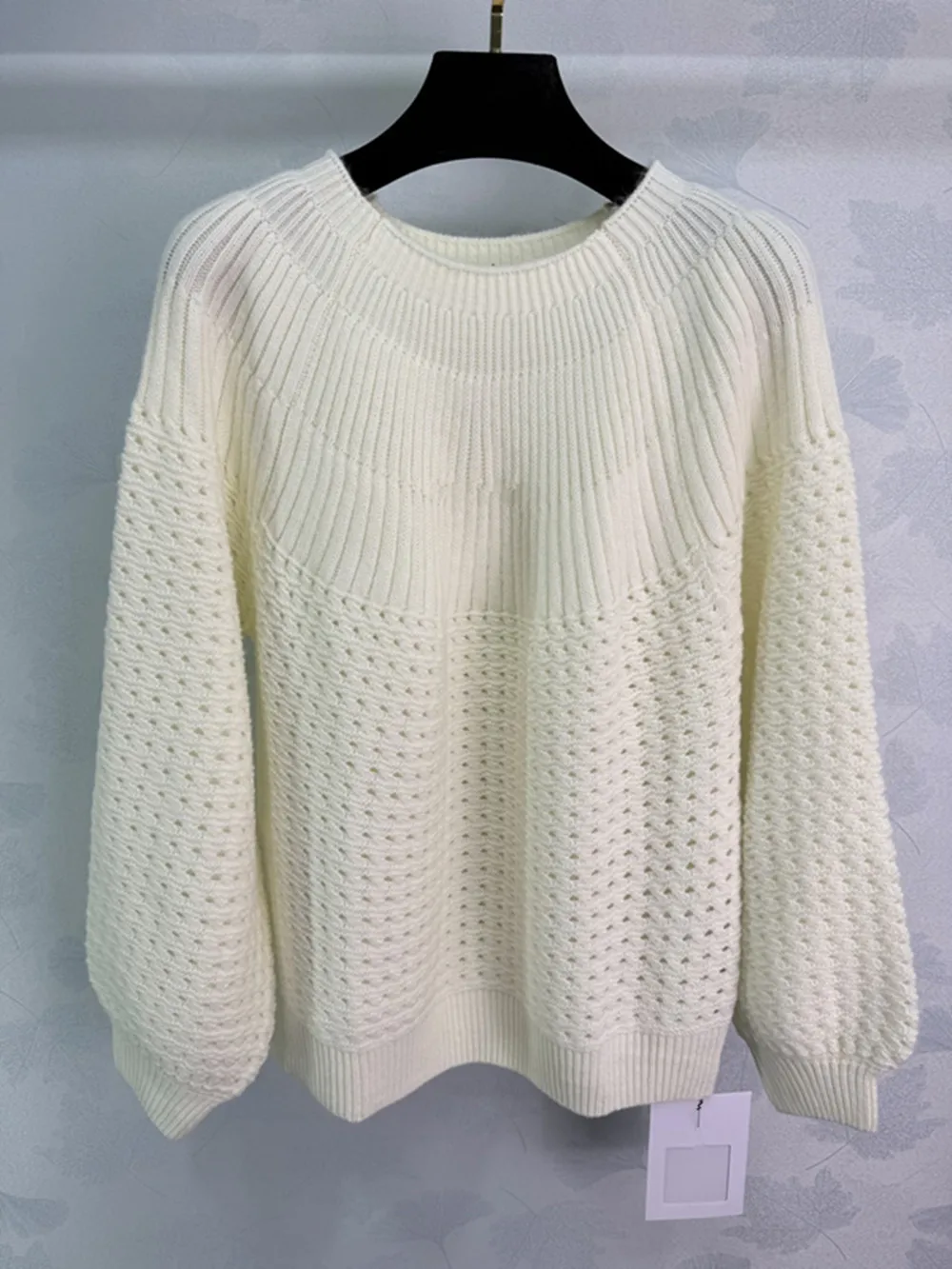 

Women's autumn and winter new needle style hollow knitting classic round neck casual versatile pullover sweater